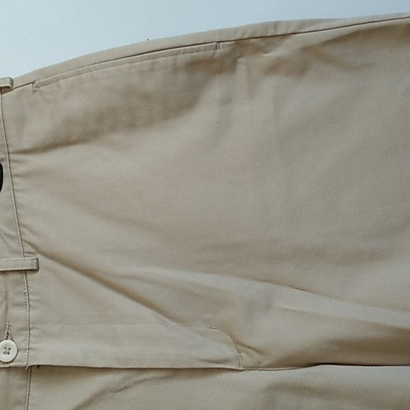 Lands' End Desert Khaki 9 in. Shorts size 37 - Picture 3 of 11